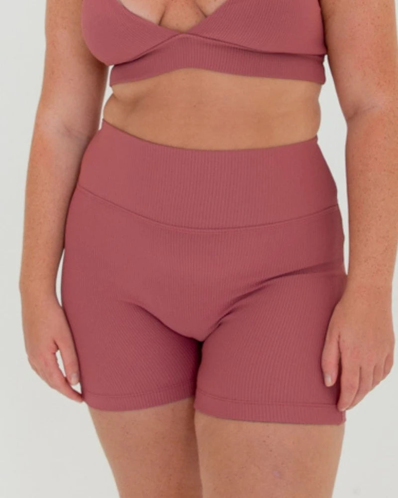 Shorts Presença - Goiaba