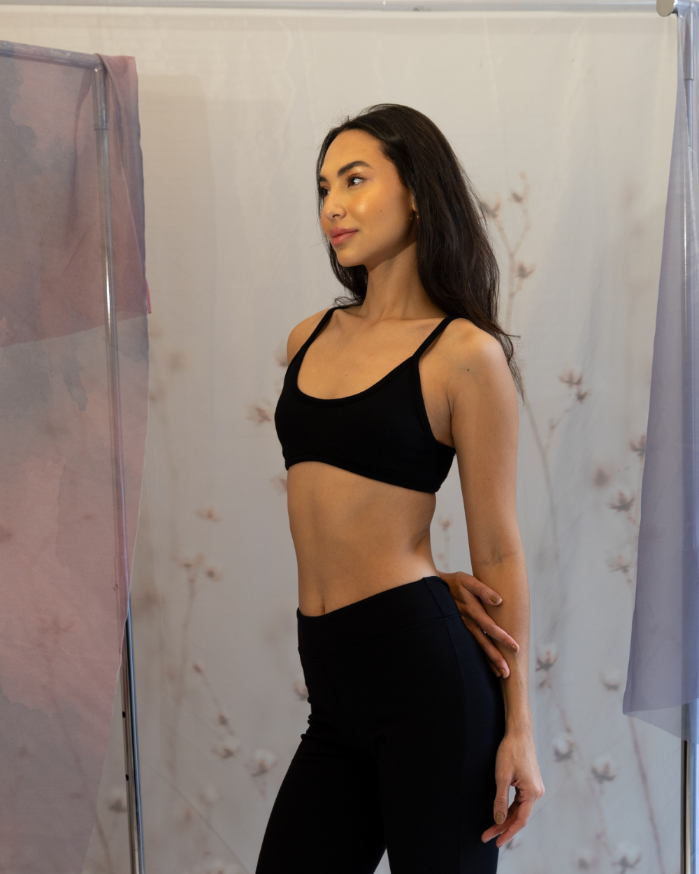 Top Cotton Triangulo - Preto
