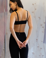 Top Cotton Triangulo - Preto